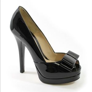 FENDI SPUNTATA PATENT PUMP - SIZE 38